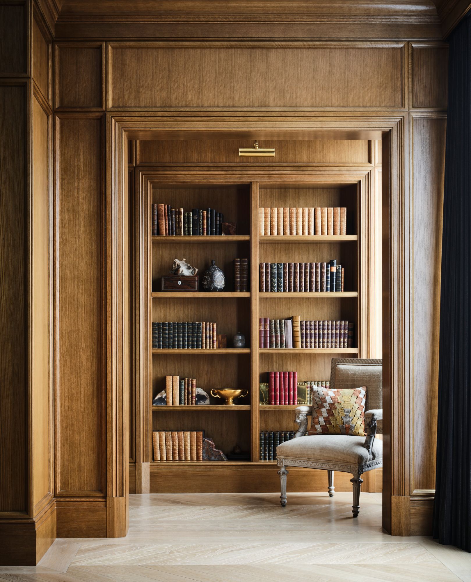 Chicago Gold Coast Residence Bookcase